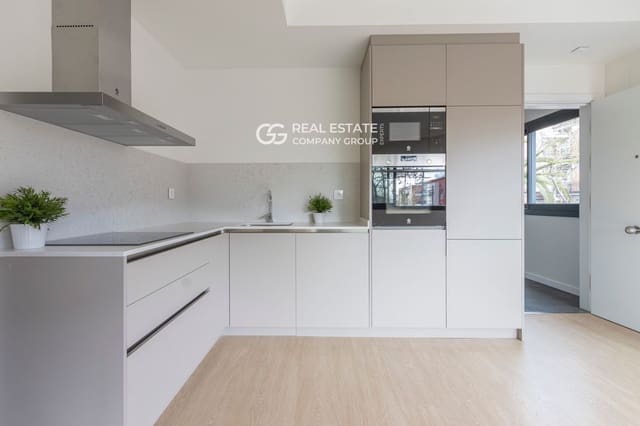 2 makuuhuone Asunto myytävänä paikassa Barcelona kaupunki mukana uima-altaan - 390 000 € (Ref: 9760970)