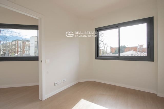 2 makuuhuone Asunto myytävänä paikassa Barcelona kaupunki mukana uima-altaan - 390 000 € (Ref: 9760970)