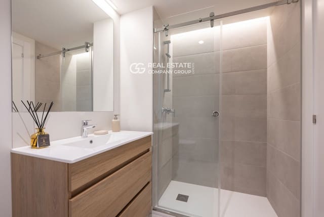 2 sypialnia Mieszkanie na sprzedaż w Mataró z basenem garażem - 350 000 € (Ref: 9760971)