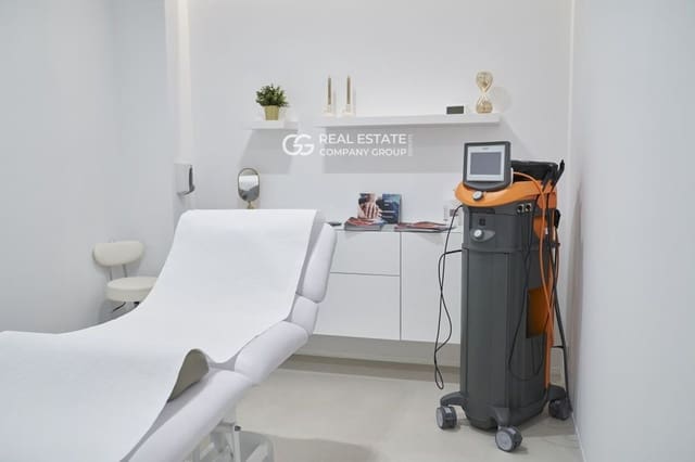 Kommersiell til salgs i Eixample, Barcelona by - € 856 400 (Ref: 9760976)