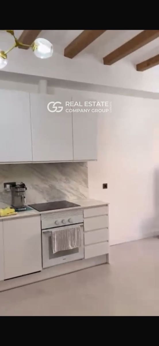 2 slaapkamer Flat te koop in Barcelona stad - € 370.000 (Ref: 9760977)