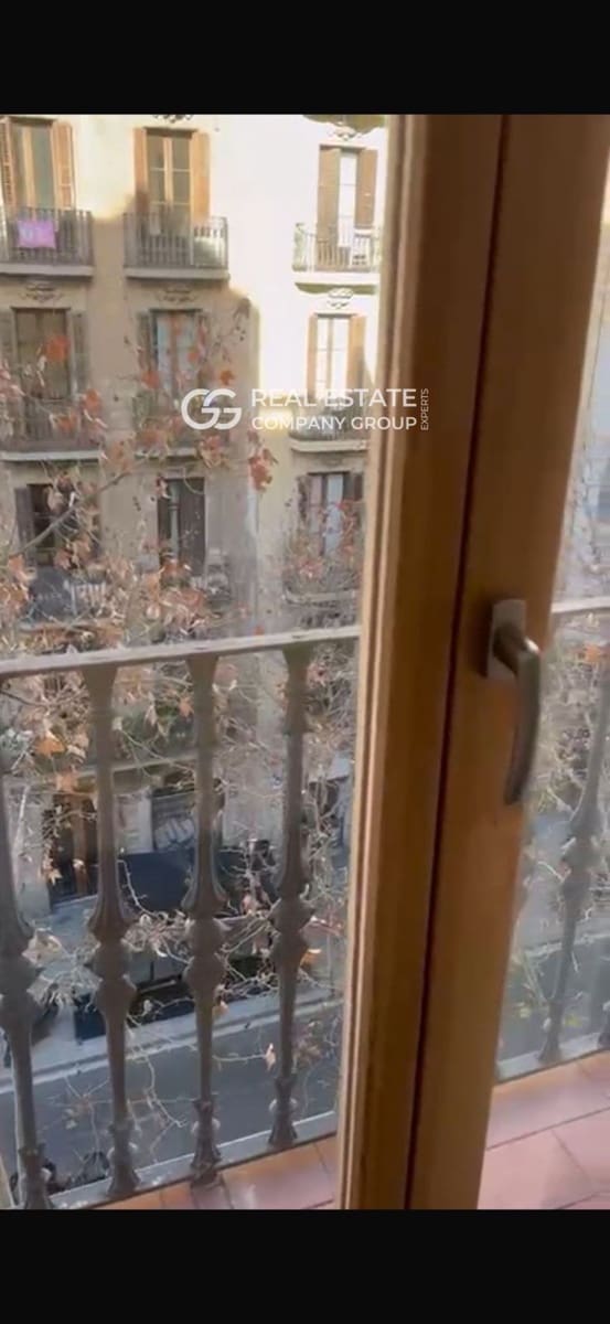 2 slaapkamer Flat te koop in Barcelona stad - € 370.000 (Ref: 9760977)