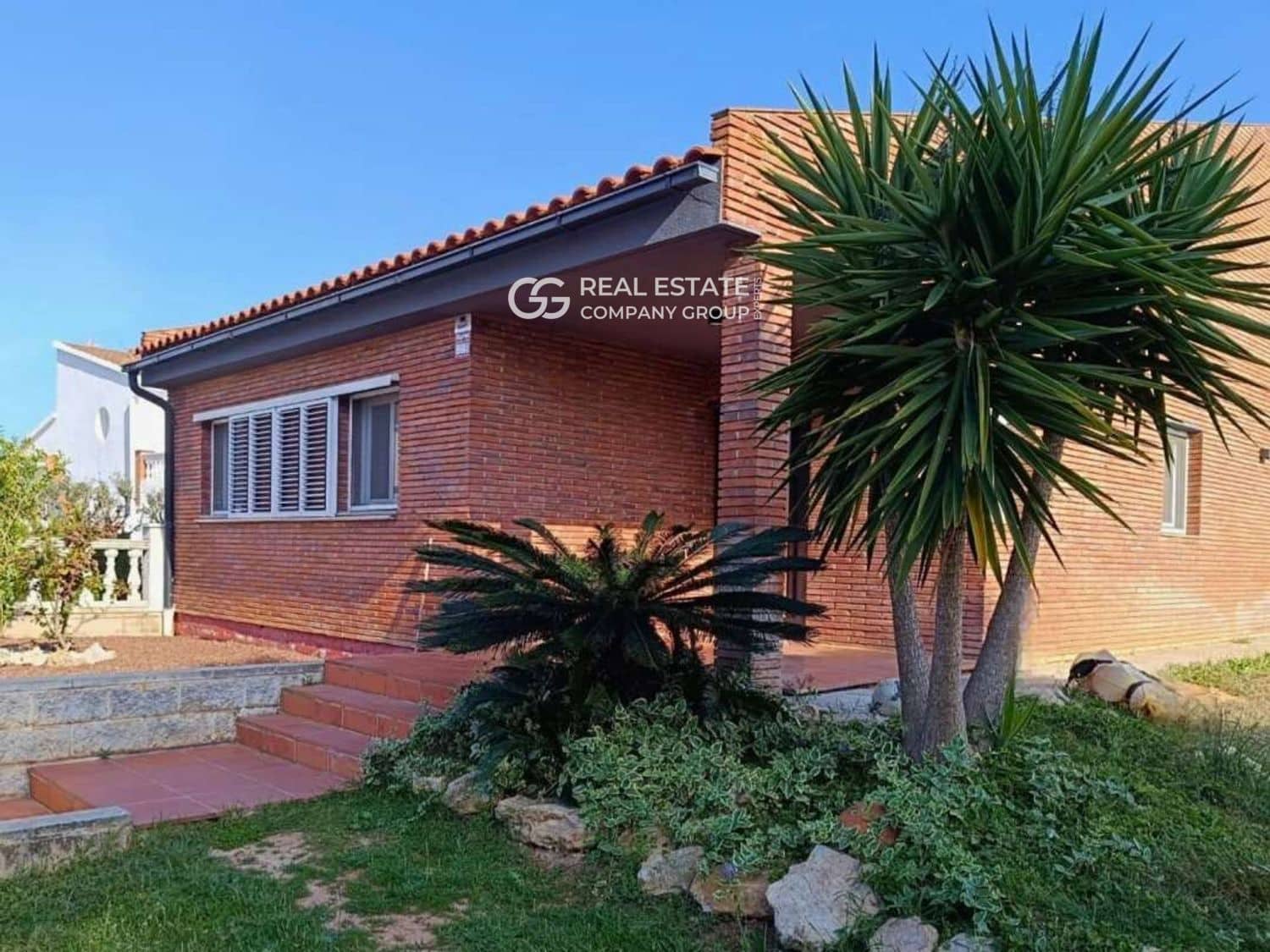 4 bedroom Villa for sale in Calafell with garage - € 479,000 (Ref: 9760979)