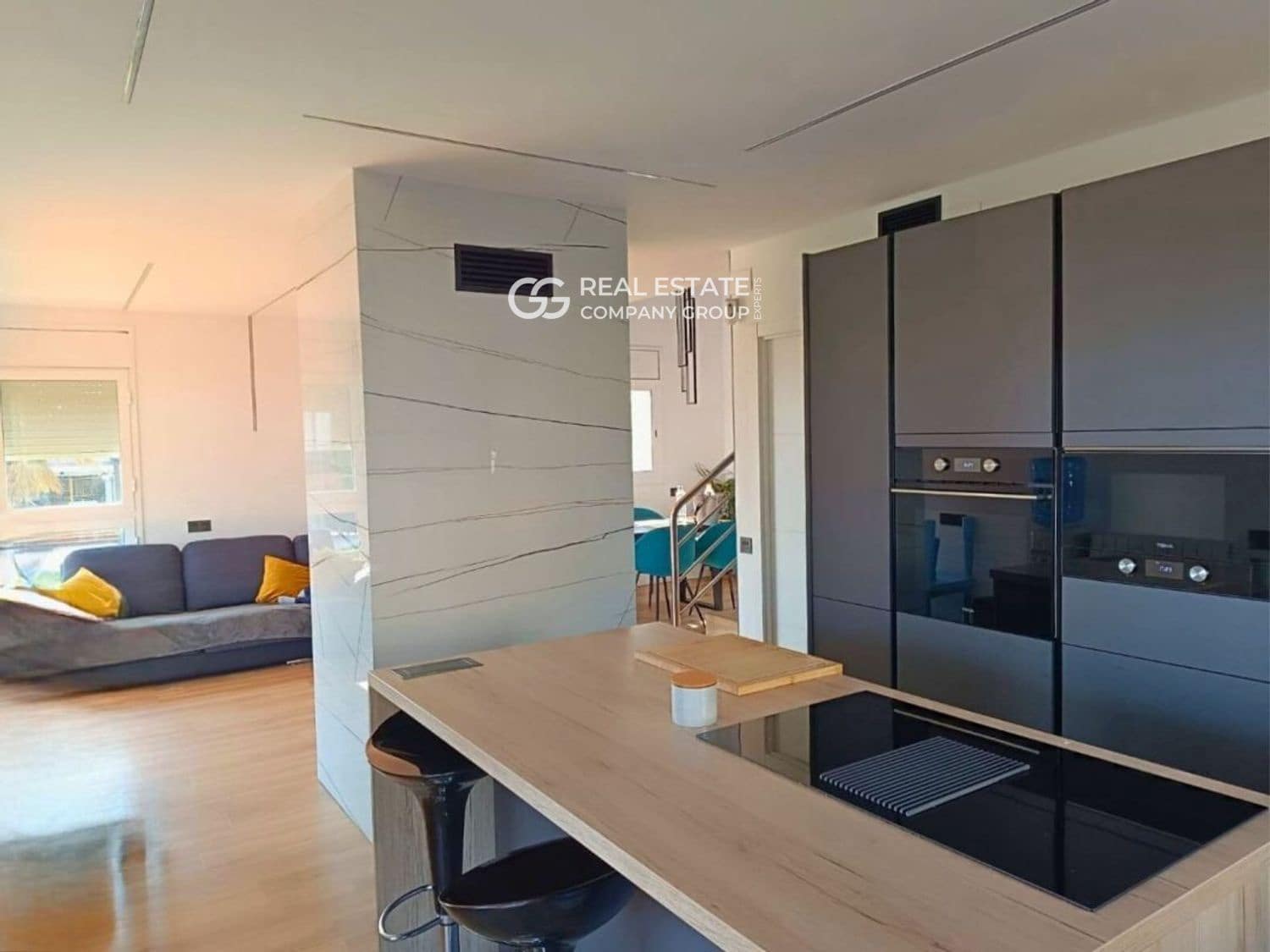 4 bedroom Villa for sale in Calafell with garage - € 479,000 (Ref: 9760979)