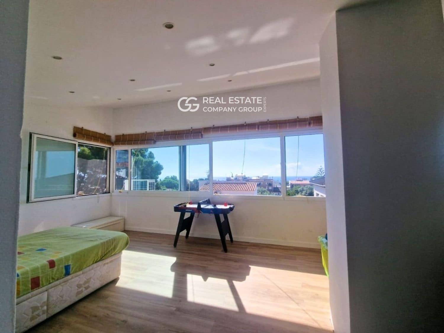 4 bedroom Villa for sale in Calafell with garage - € 479,000 (Ref: 9760979)