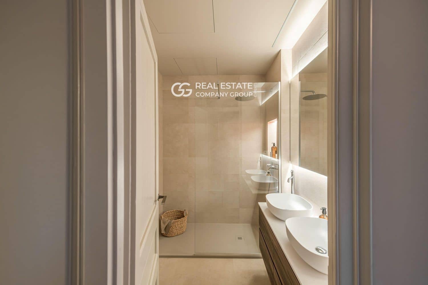 3 soveværelse Lejlighed til salg i Barcelona by - € 898.000 (Ref: 9760980)