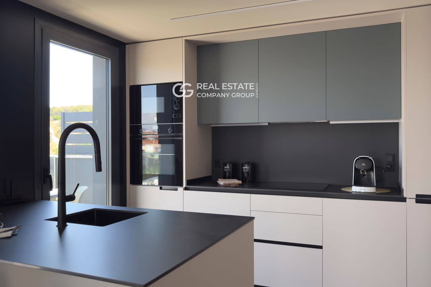 Piso de 3 habitaciones en Sant Boi de Llobregat en venta con piscina - 500.000 € (Ref: 9760983)