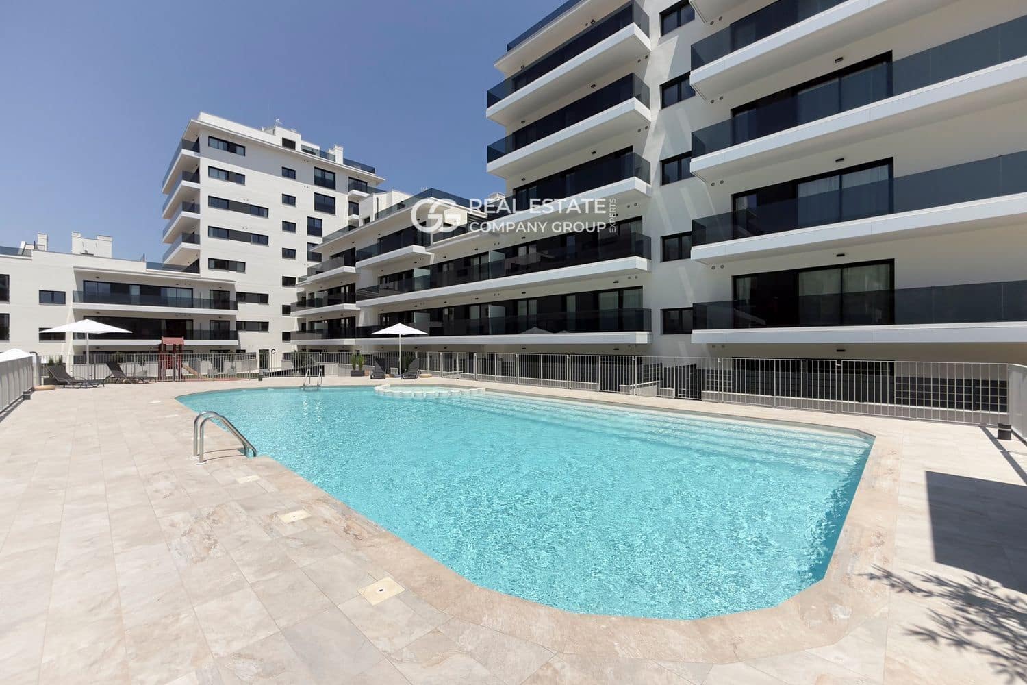 Piso de 3 habitaciones en Sant Boi de Llobregat en venta con piscina - 500.000 € (Ref: 9760983)