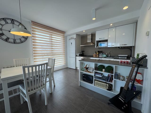 Piso de 2 habitaciones en Calafell en venta con piscina garaje - 345.000 € (Ref: 9818869)