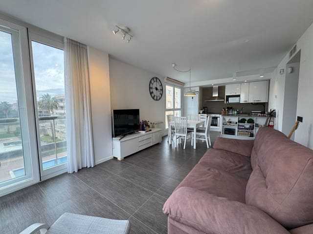 Piso de 2 habitaciones en Calafell en venta con piscina garaje - 345.000 € (Ref: 9818869)