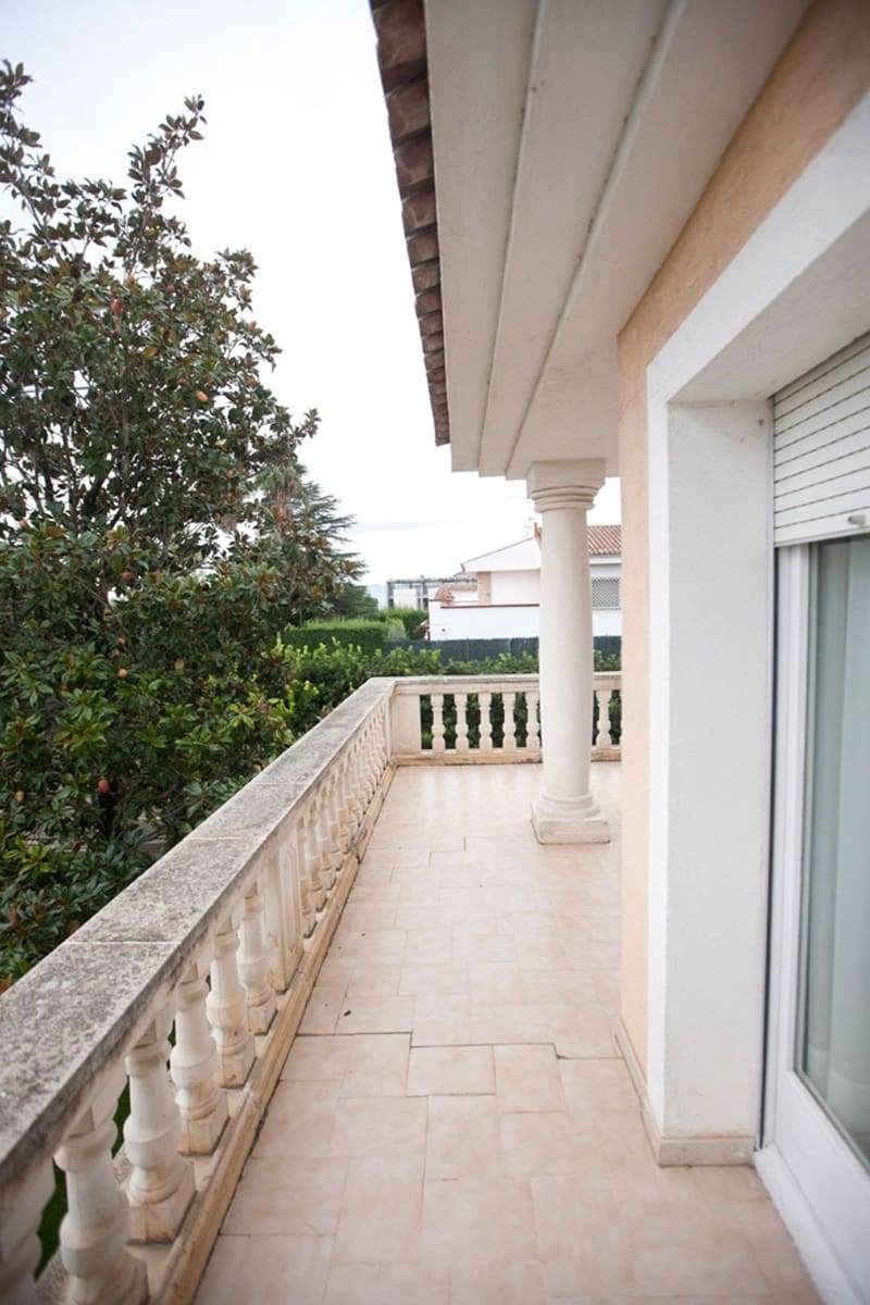 7 bedroom Villa for sale in Mora d'Ebre with pool garage - € 750,000 (Ref: 9823815)