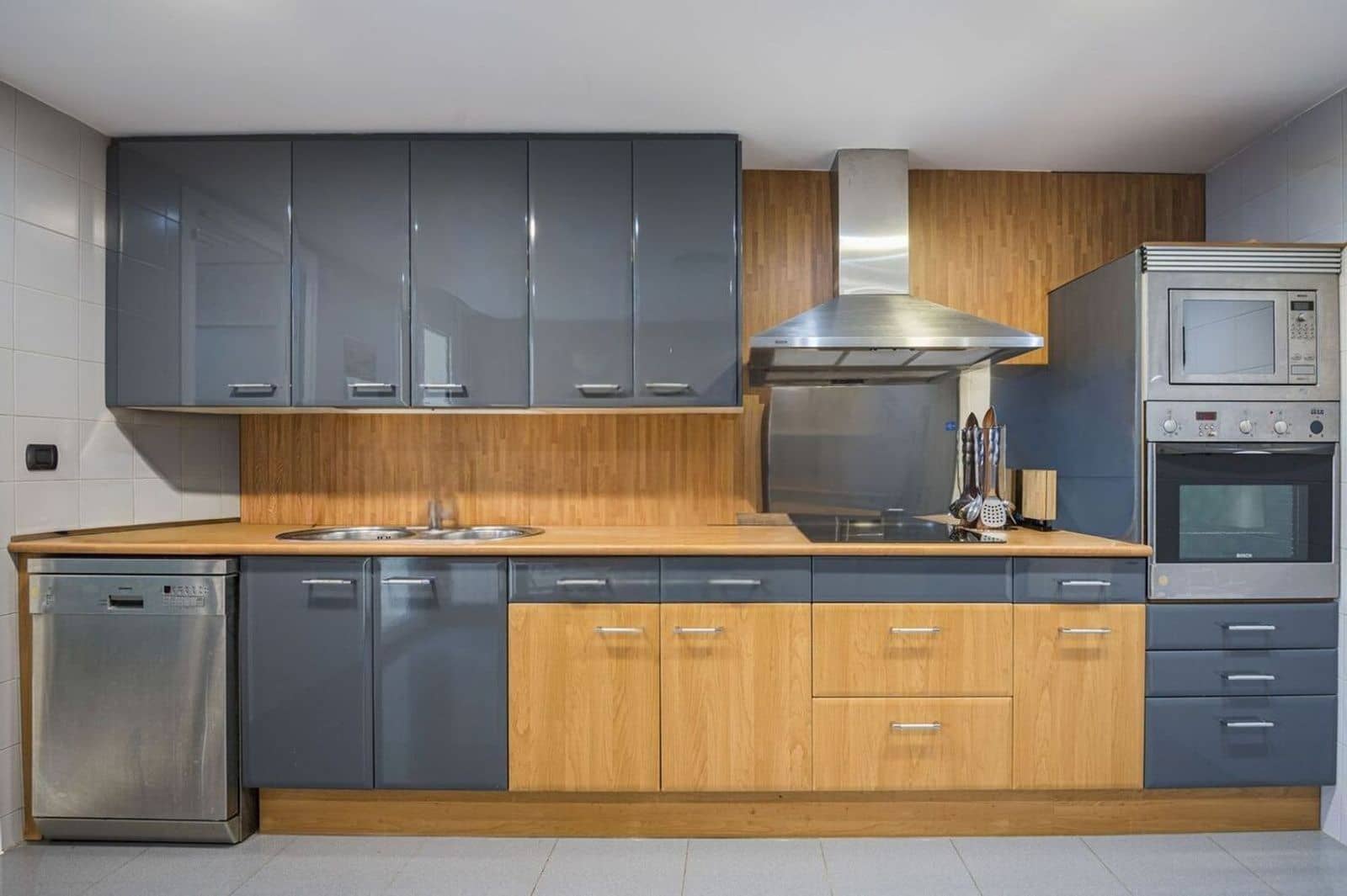 4 bedroom Flat for sale in Sitges with pool garage - € 1,675,000 (Ref: 9836797)