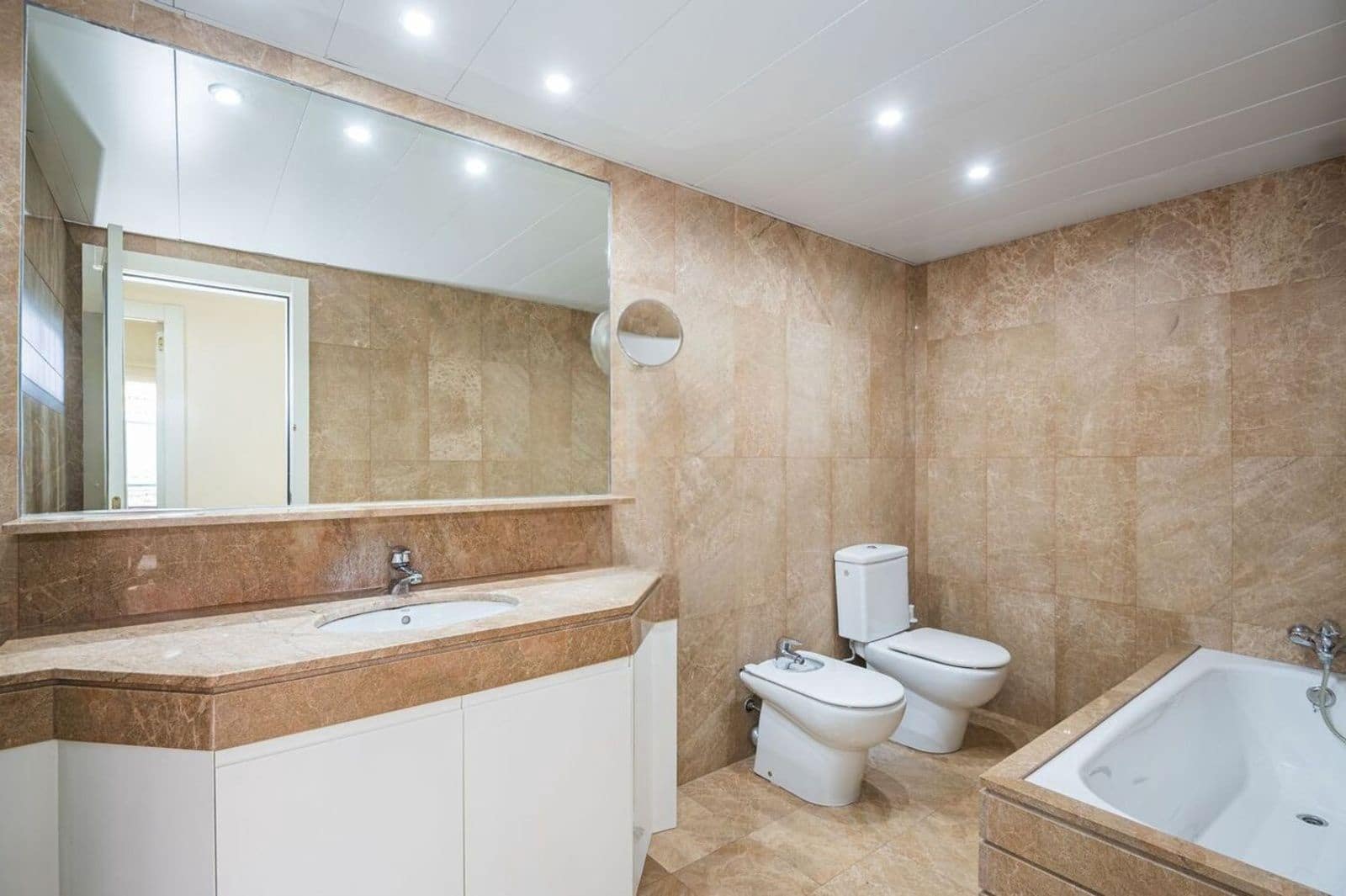 4 bedroom Flat for sale in Sitges with pool garage - € 1,675,000 (Ref: 9836797)