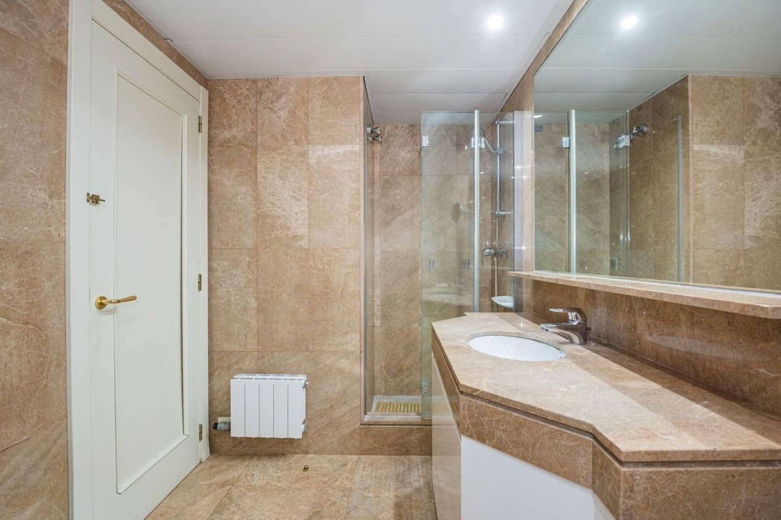 4 bedroom Flat for sale in Sitges with pool garage - € 1,675,000 (Ref: 9836797)