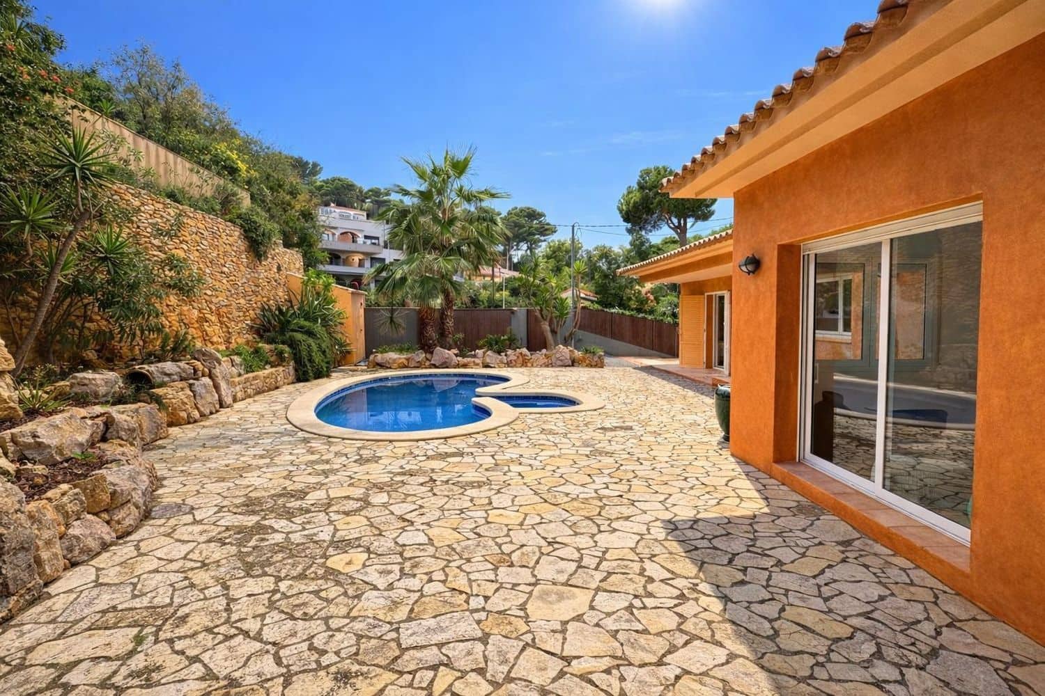 4 soveværelse Villa til salg i Begur med swimmingpool garage - € 3.990.000 (Ref: 9836818)