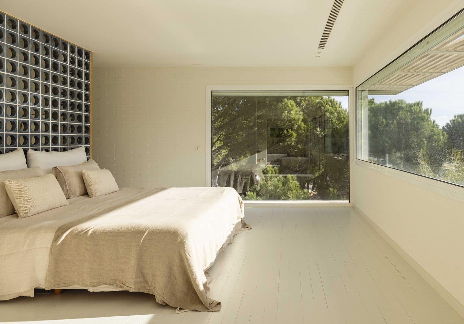 6 bedroom Villa for sale in Colera with pool garage - € 2,275,000 (Ref: 9836820)