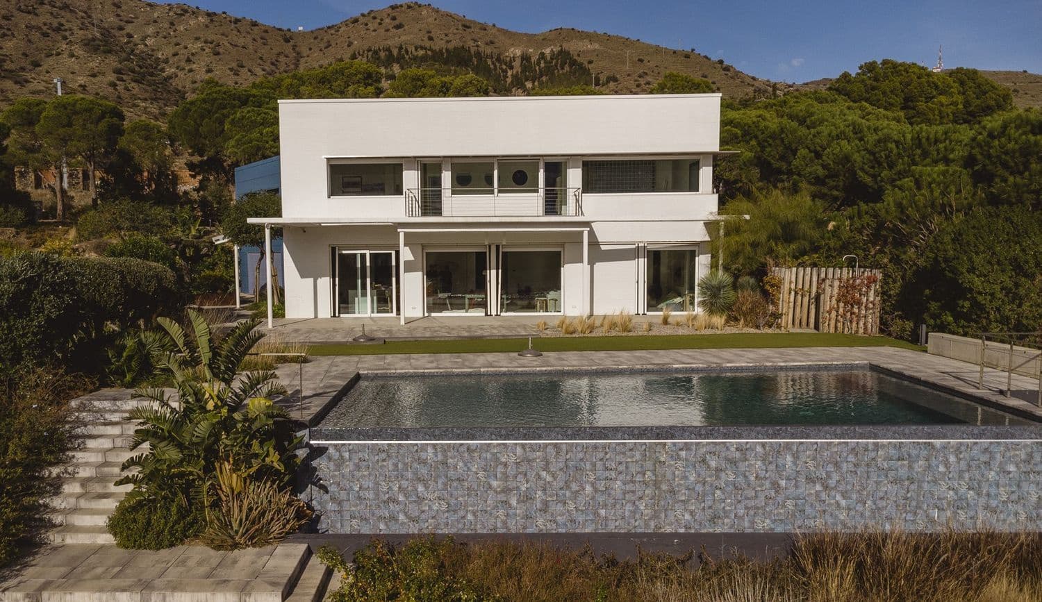 6 bedroom Villa for sale in Colera with pool garage - € 2,275,000 (Ref: 9836820)