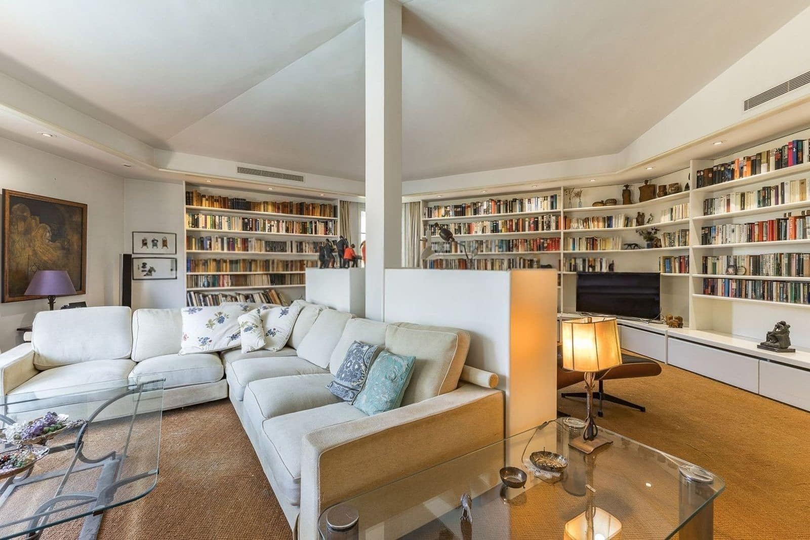 4 bedroom Villa for sale in Castelldefels with pool garage - € 3,300,000 (Ref: 9836822)