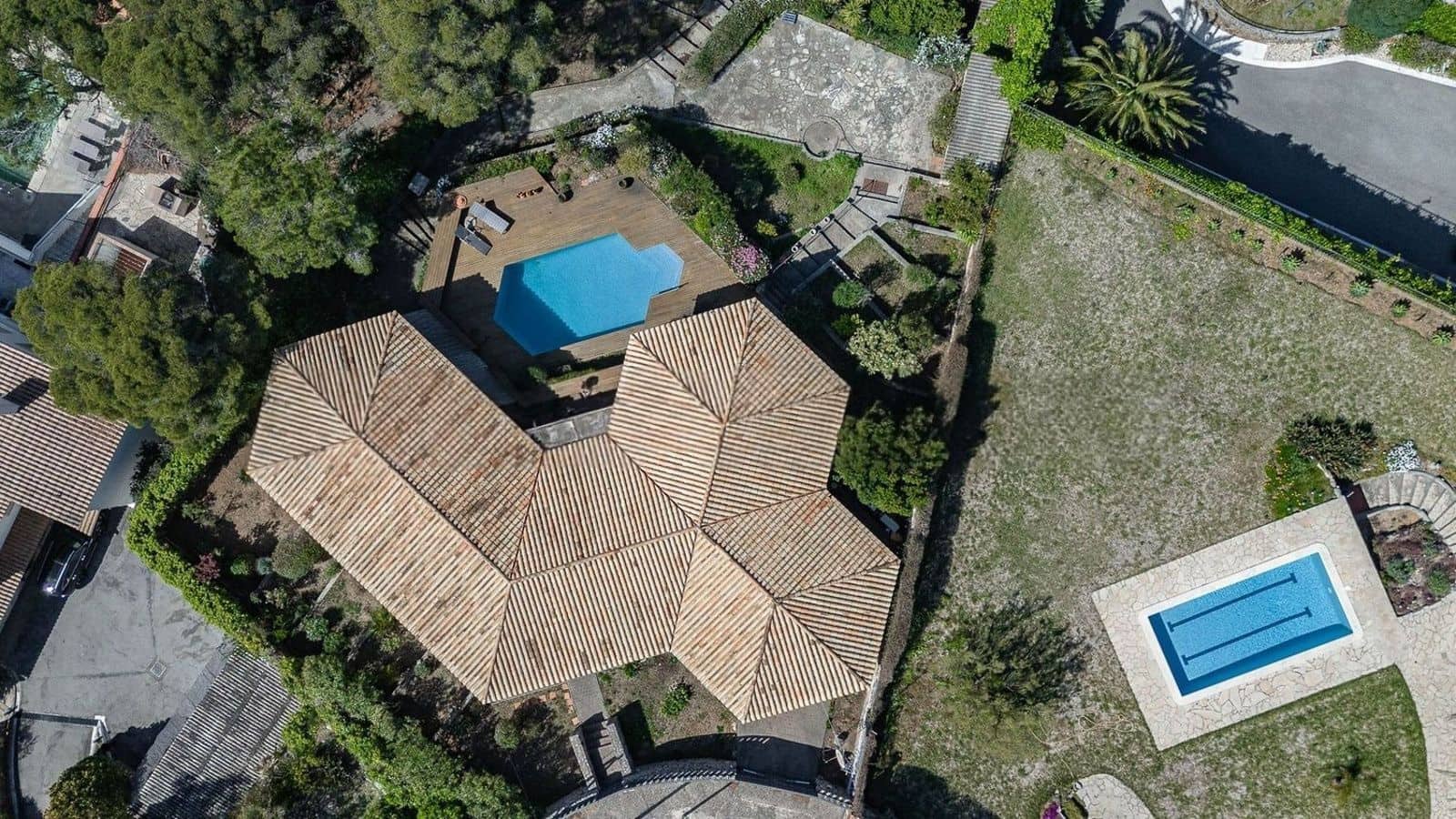 4 bedroom Villa for sale in Castelldefels with pool garage - € 3,300,000 (Ref: 9836822)
