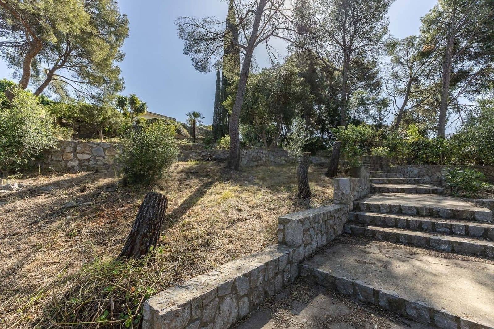 4 bedroom Villa for sale in Castelldefels with pool garage - € 3,300,000 (Ref: 9836822)