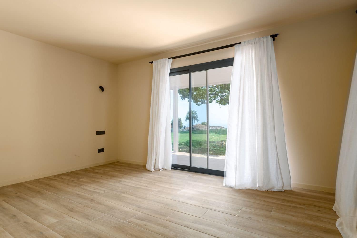 4 bedroom Villa for sale in Sant Andreu de Llavaneres with pool garage - € 2,250,000 (Ref: 9836824)