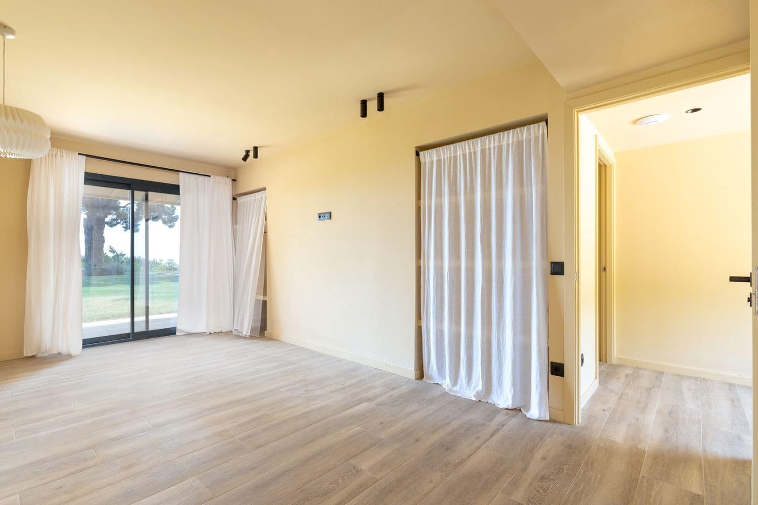 4 bedroom Villa for sale in Sant Andreu de Llavaneres with pool garage - € 2,250,000 (Ref: 9836824)