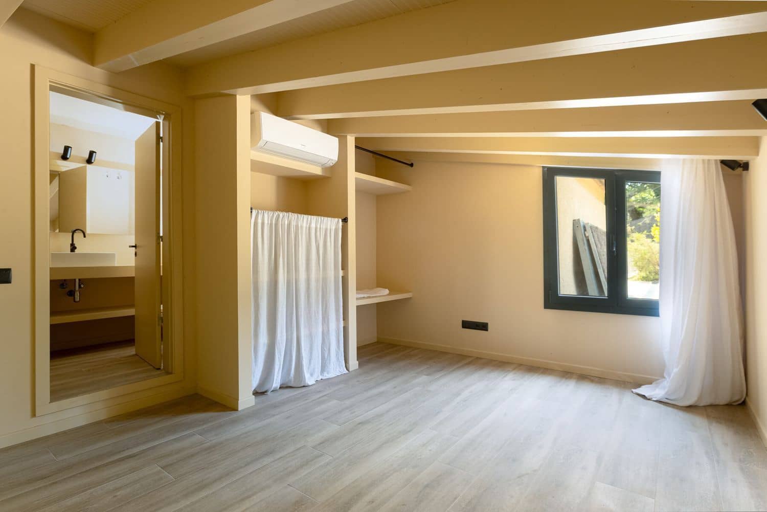 4 bedroom Villa for sale in Sant Andreu de Llavaneres with pool garage - € 2,250,000 (Ref: 9836824)