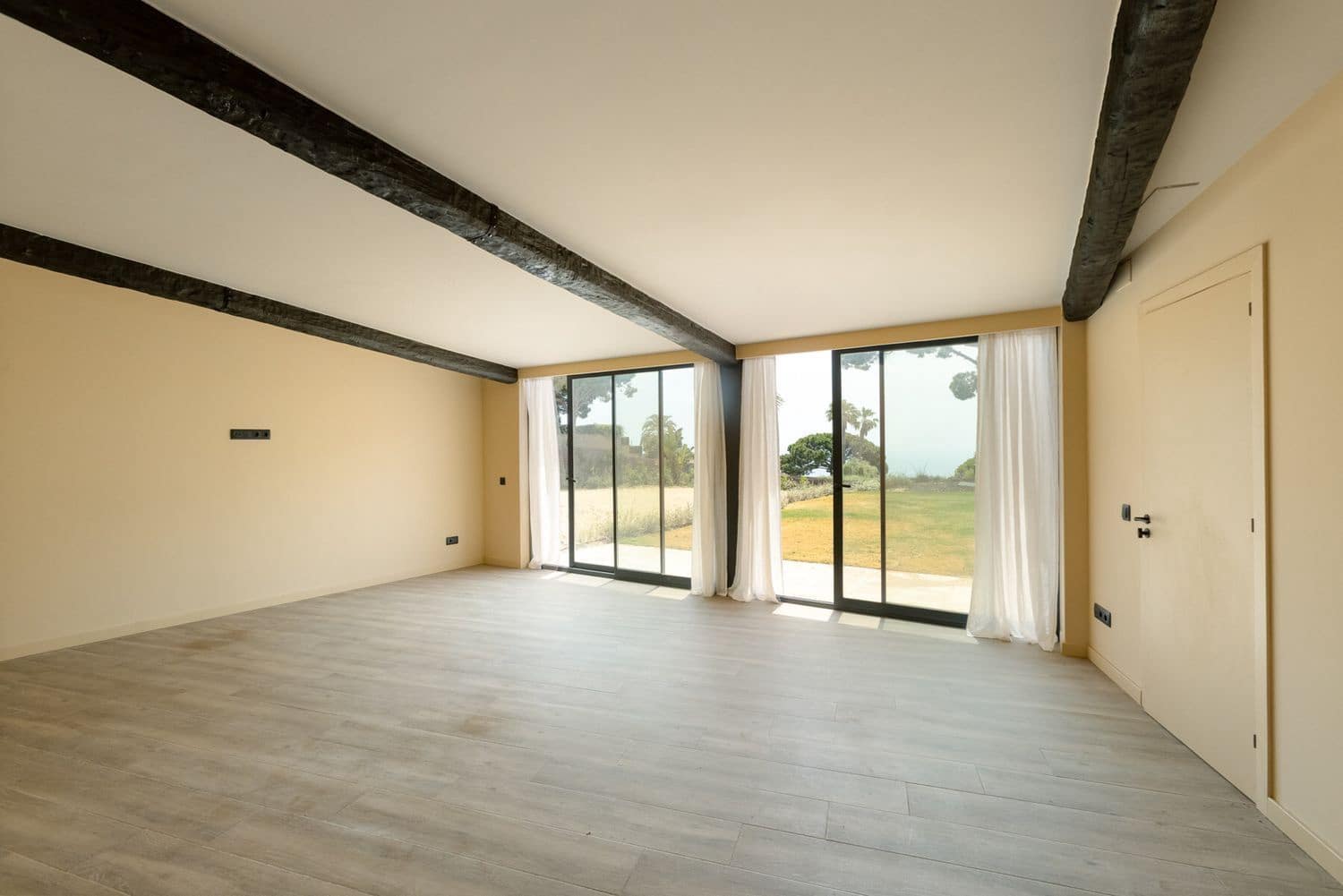4 bedroom Villa for sale in Sant Andreu de Llavaneres with pool garage - € 2,250,000 (Ref: 9836824)