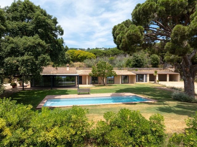 4 bedroom Villa for sale in Sant Andreu de Llavaneres with pool garage - € 2,250,000 (Ref: 9836824)