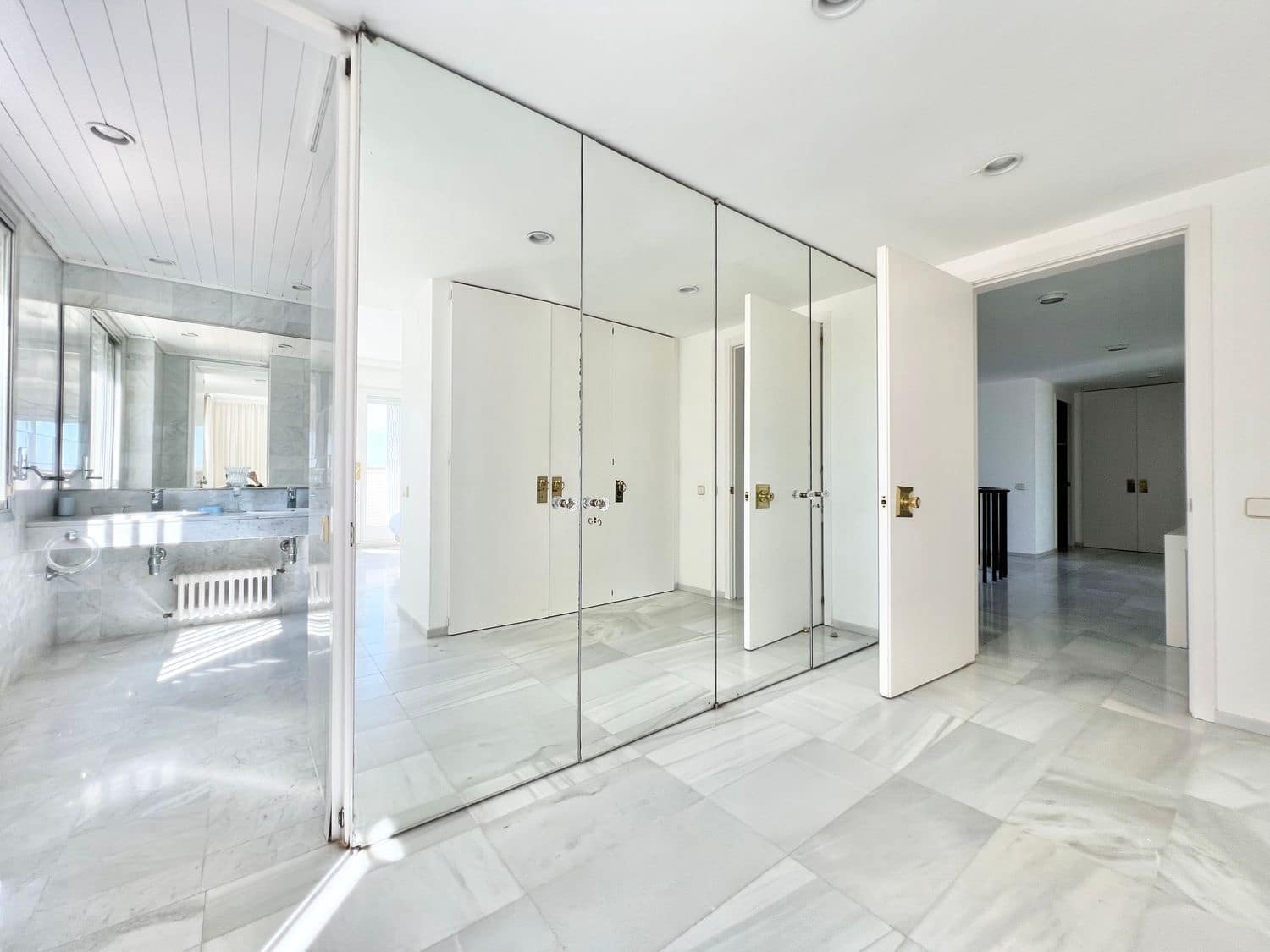 7 bedroom Villa for sale in Castelldefels with pool garage - € 3,650,000 (Ref: 9836825)