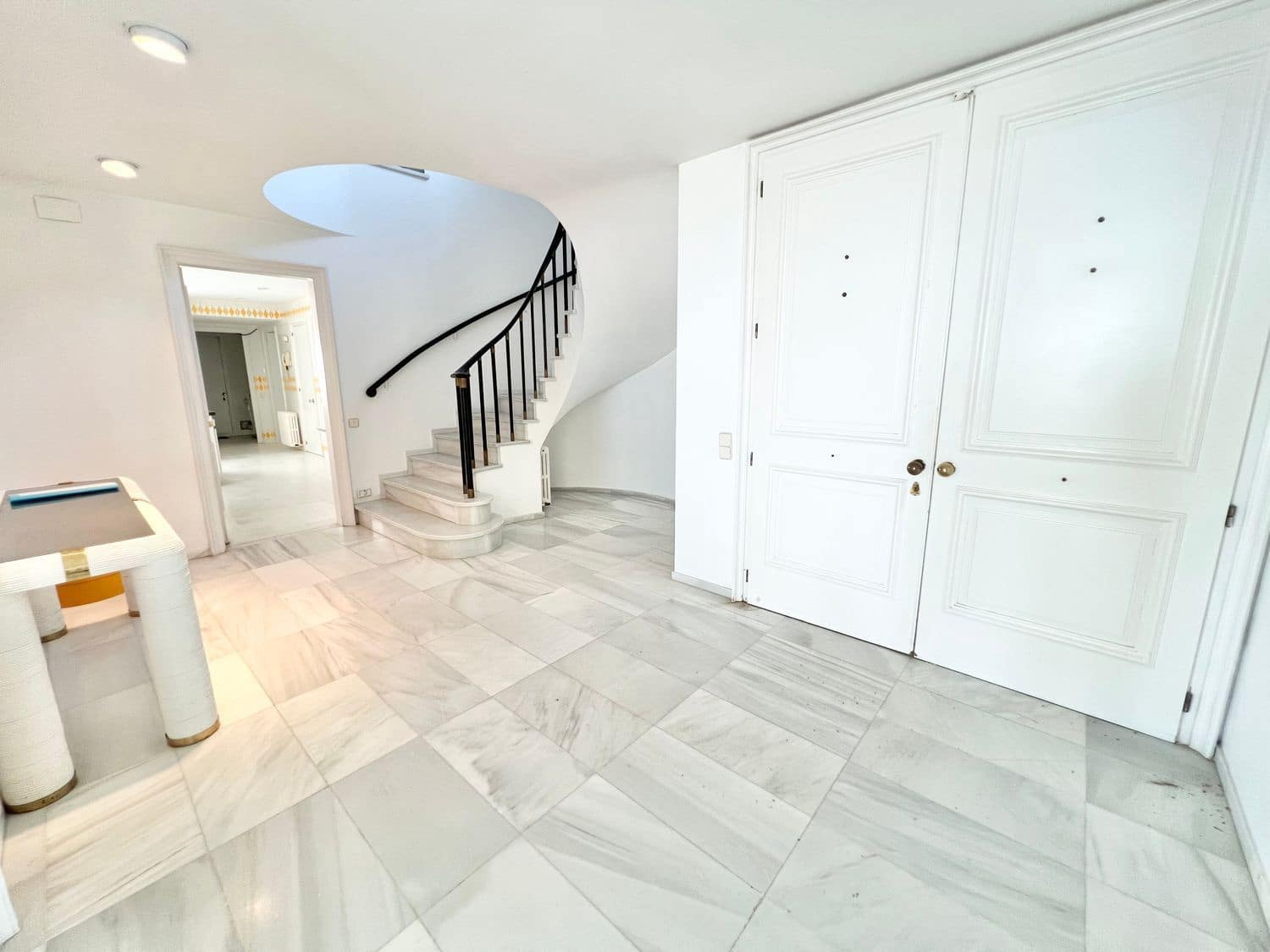 7 bedroom Villa for sale in Castelldefels with pool garage - € 3,650,000 (Ref: 9836825)