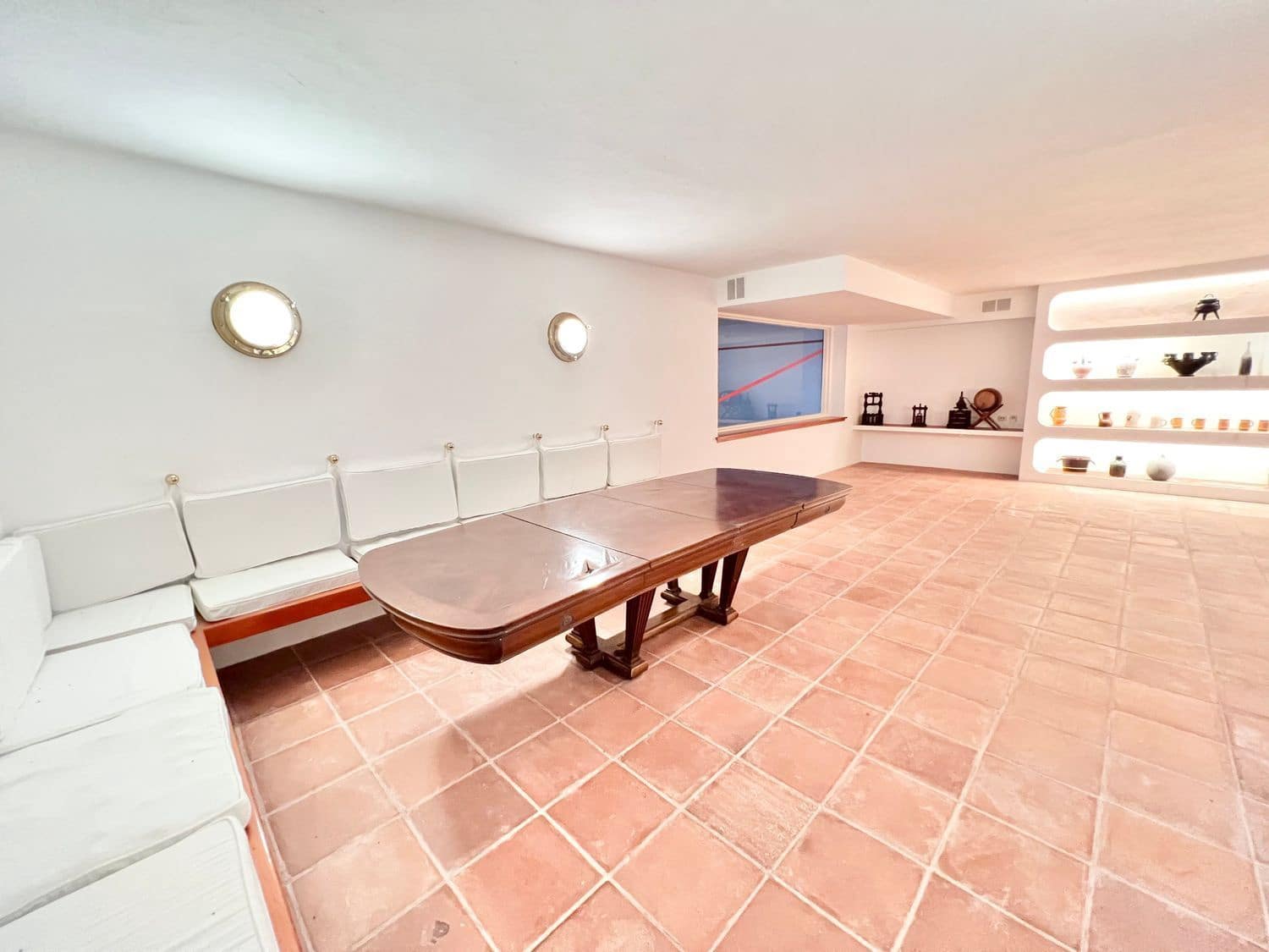 7 bedroom Villa for sale in Castelldefels with pool garage - € 3,650,000 (Ref: 9836825)