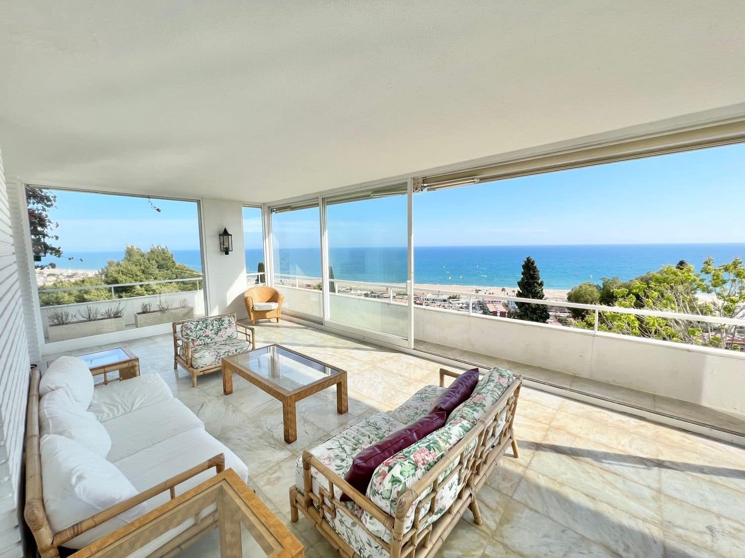 7 bedroom Villa for sale in Castelldefels with pool garage - € 3,650,000 (Ref: 9836825)