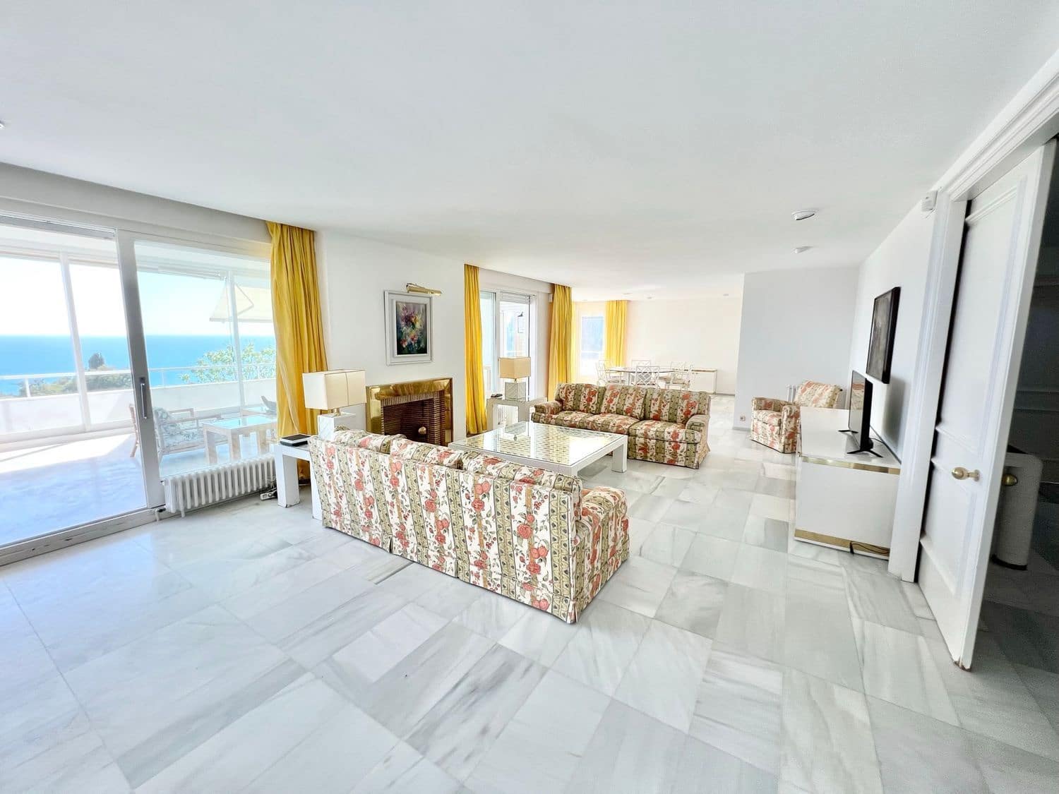 7 bedroom Villa for sale in Castelldefels with pool garage - € 3,650,000 (Ref: 9836825)