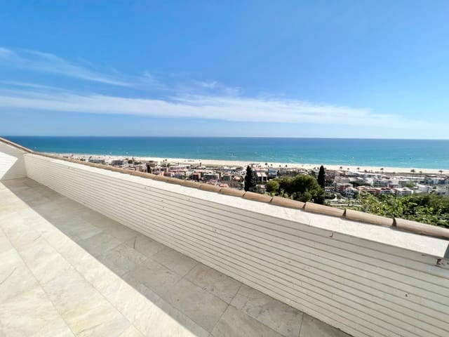 7 bedroom Villa for sale in Castelldefels with pool garage - € 3,650,000 (Ref: 9836825)