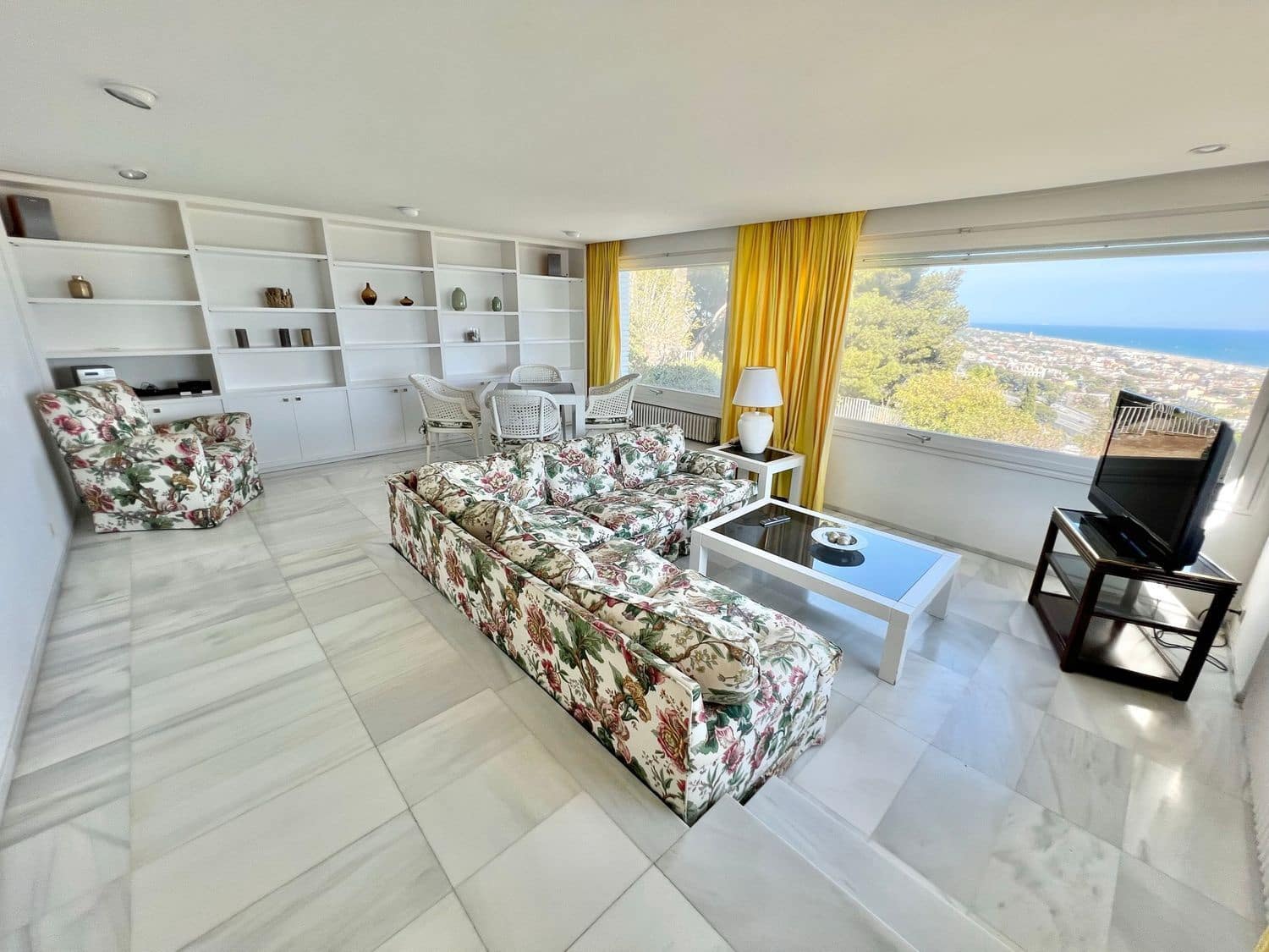 7 bedroom Villa for sale in Castelldefels with pool garage - € 3,650,000 (Ref: 9836825)