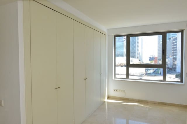 4 soveværelse Lejlighed til salg i Barcelona by med swimmingpool garage - € 1.149.000 (Ref: 9882488)