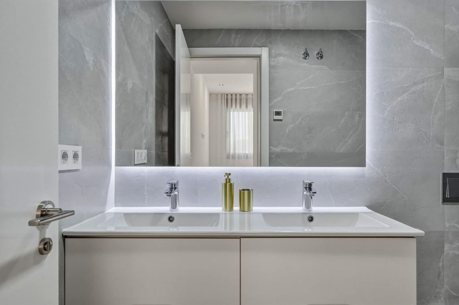 2 Zimmer Penthouse zu verkaufen in Finestrat mit Pool Garage - 590.000 € (Ref: 9989394)