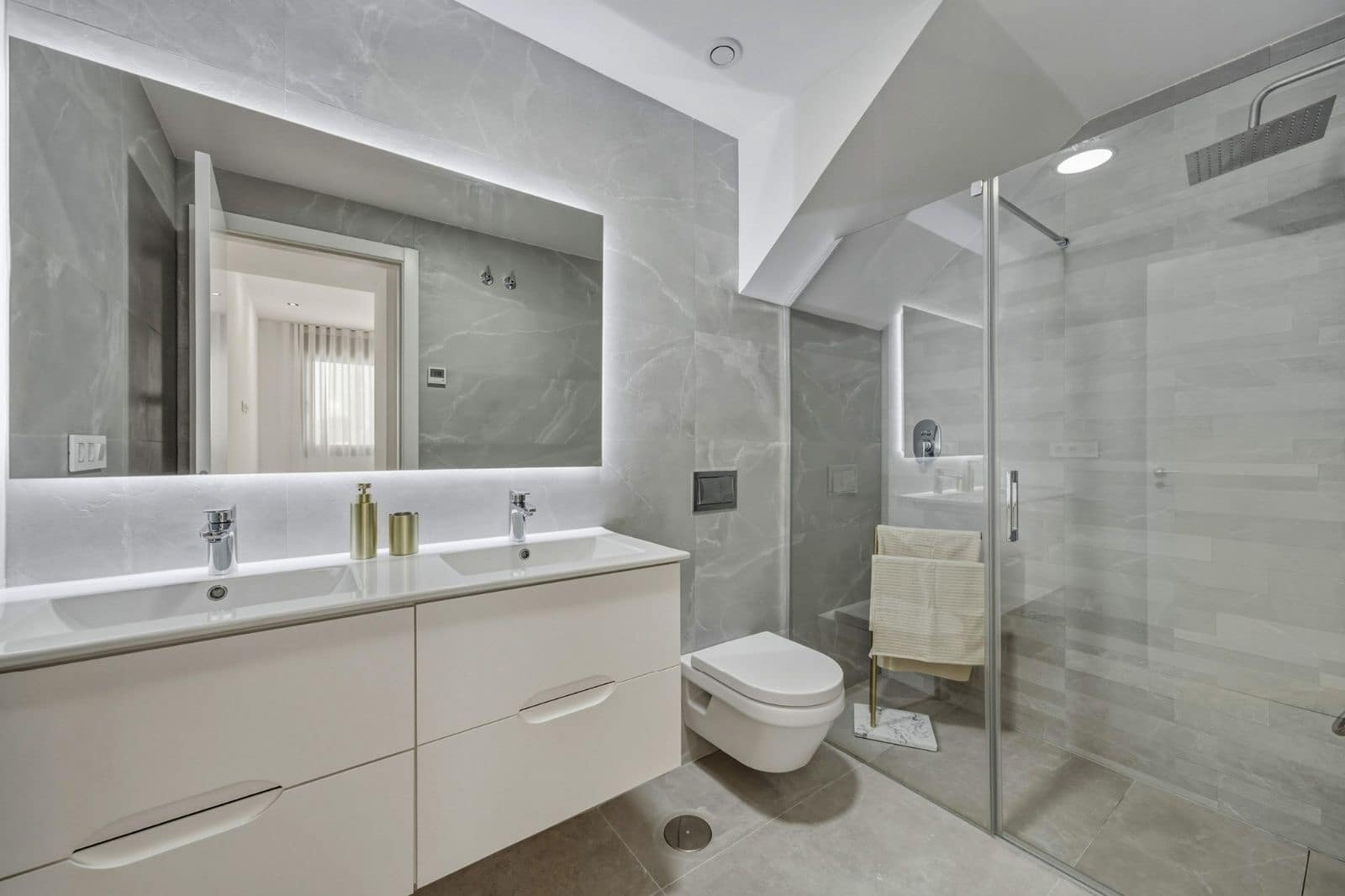 2 Zimmer Penthouse zu verkaufen in Finestrat mit Pool Garage - 590.000 € (Ref: 9989394)