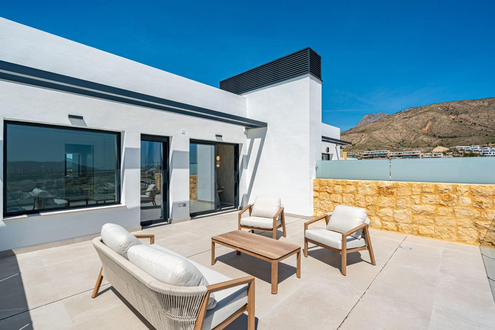2 Zimmer Penthouse zu verkaufen in Finestrat mit Pool Garage - 590.000 € (Ref: 9989394)