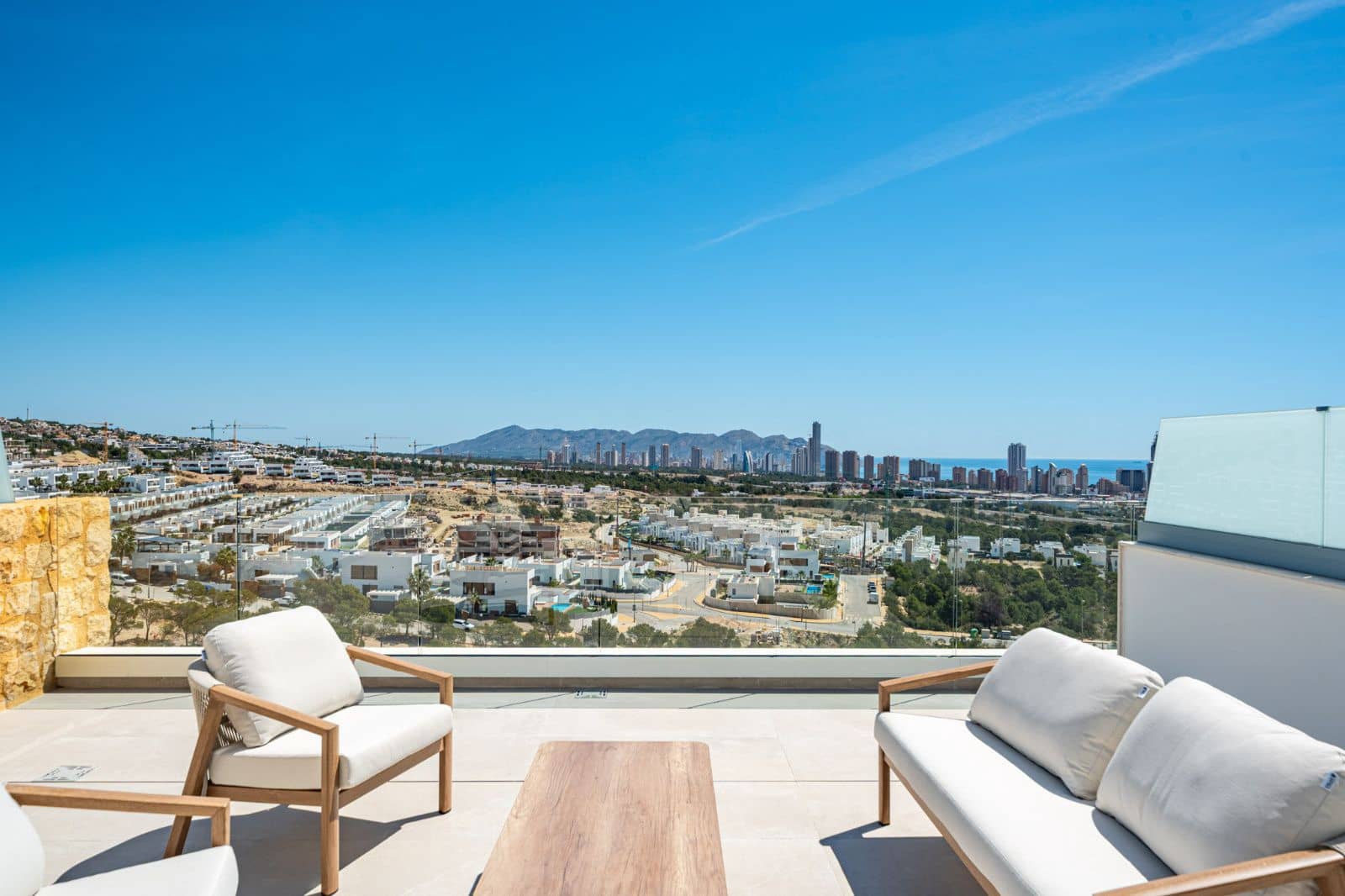 2 Zimmer Penthouse zu verkaufen in Finestrat mit Pool Garage - 590.000 € (Ref: 9989394)