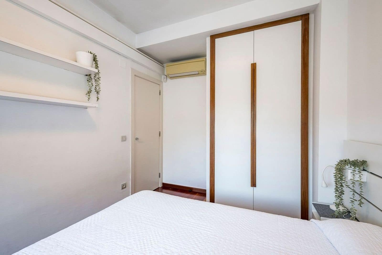 3 bedroom Flat for sale in Barcelona city with pool - € 845,000 (Ref: 9989997)