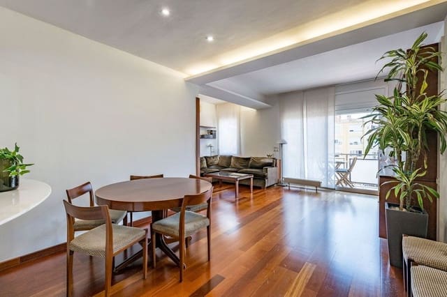 3 bedroom Flat for sale in Eixample, Barcelona city with pool - € 845,000 (Ref: 9989997)