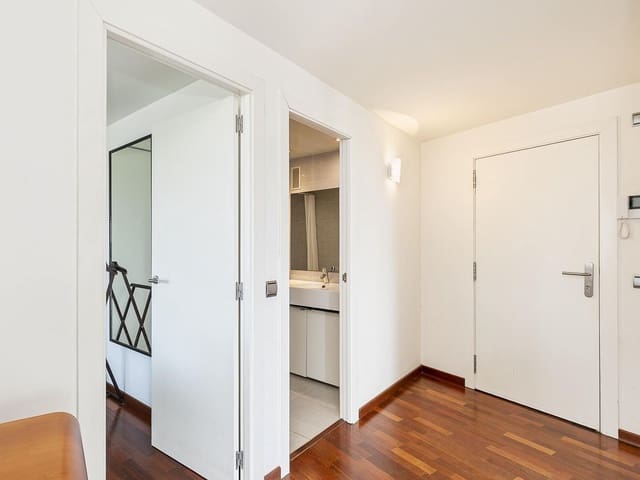 Piso de 2 habitaciones en Barcelona ciudad en venta con garaje - 630.000 € (Ref: 9991540)