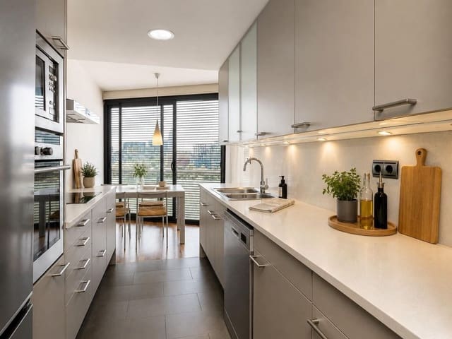 Piso de 2 habitaciones en Barcelona ciudad en venta con garaje - 630.000 € (Ref: 9991540)