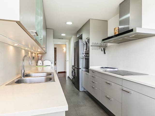 Piso de 2 habitaciones en Barcelona ciudad en venta con garaje - 630.000 € (Ref: 9991540)