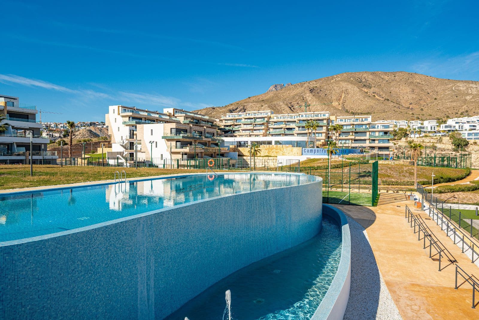 2 soveværelse Lejlighed til salg i Finestrat med swimmingpool garage - € 550.000 (Ref: 9992017)