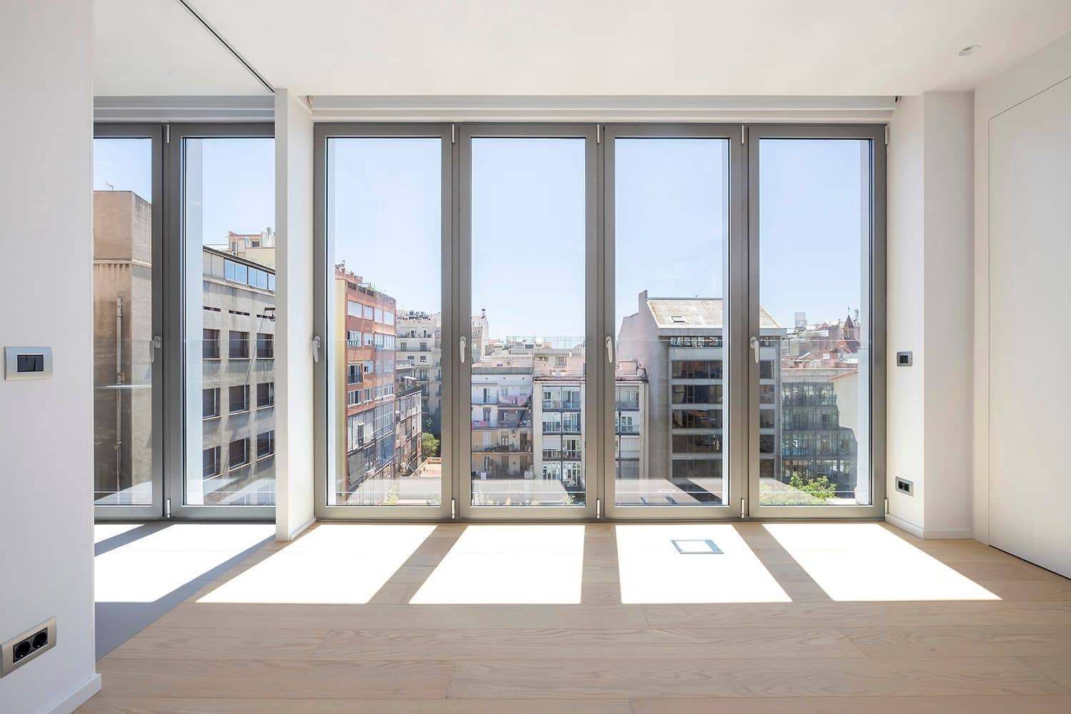 Piso de 4 habitaciones en Barcelona ciudad en venta con garaje - 1.895.000 € (Ref: 9992018)
