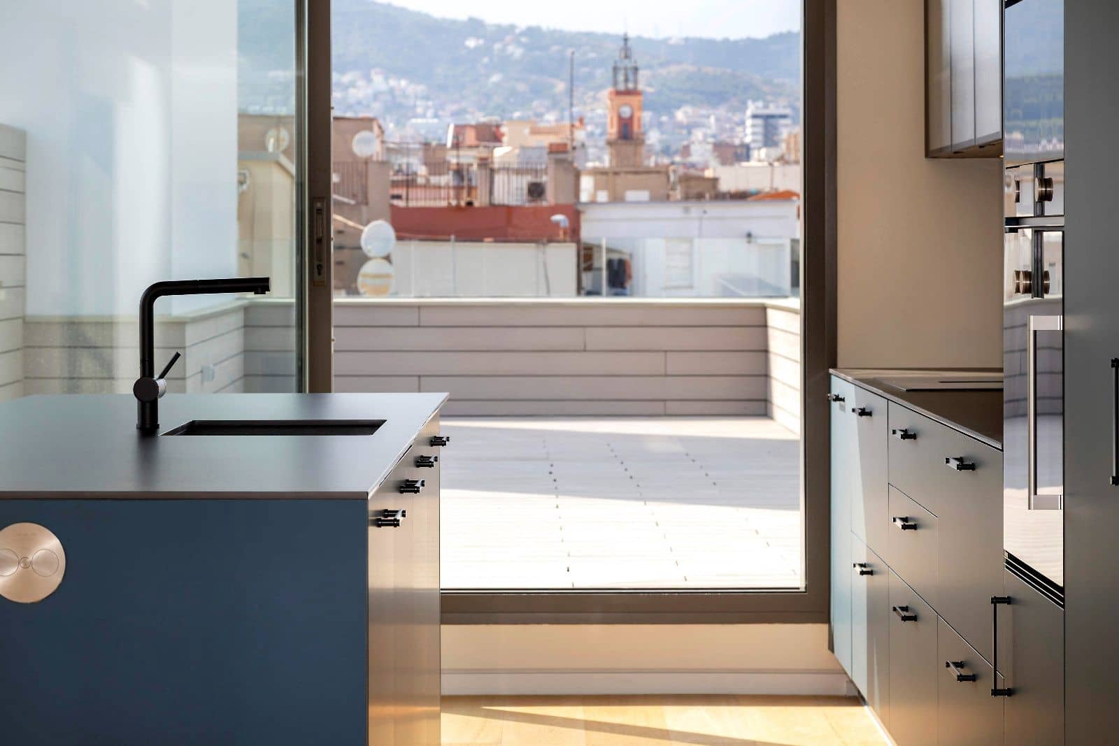 1 soverom Leilighet til salgs i Barcelona by med svømmebasseng garasje - € 1 300 000 (Ref: 9992022)