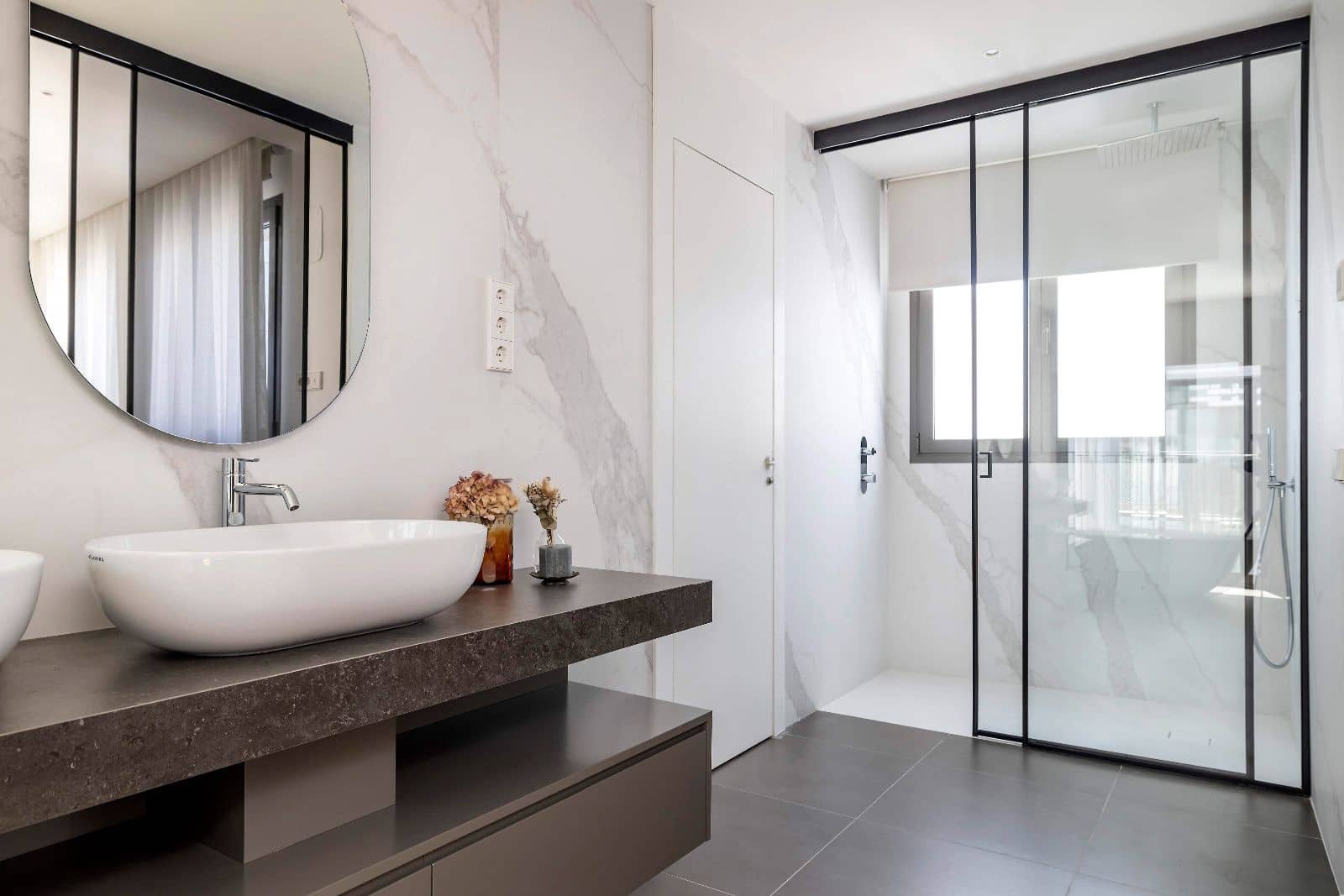 1 soverom Leilighet til salgs i Barcelona by med svømmebasseng garasje - € 1 300 000 (Ref: 9992022)